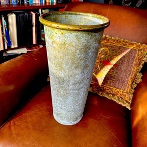 Cool vintage tall metal bucket/ trash canVery cool colors on this.